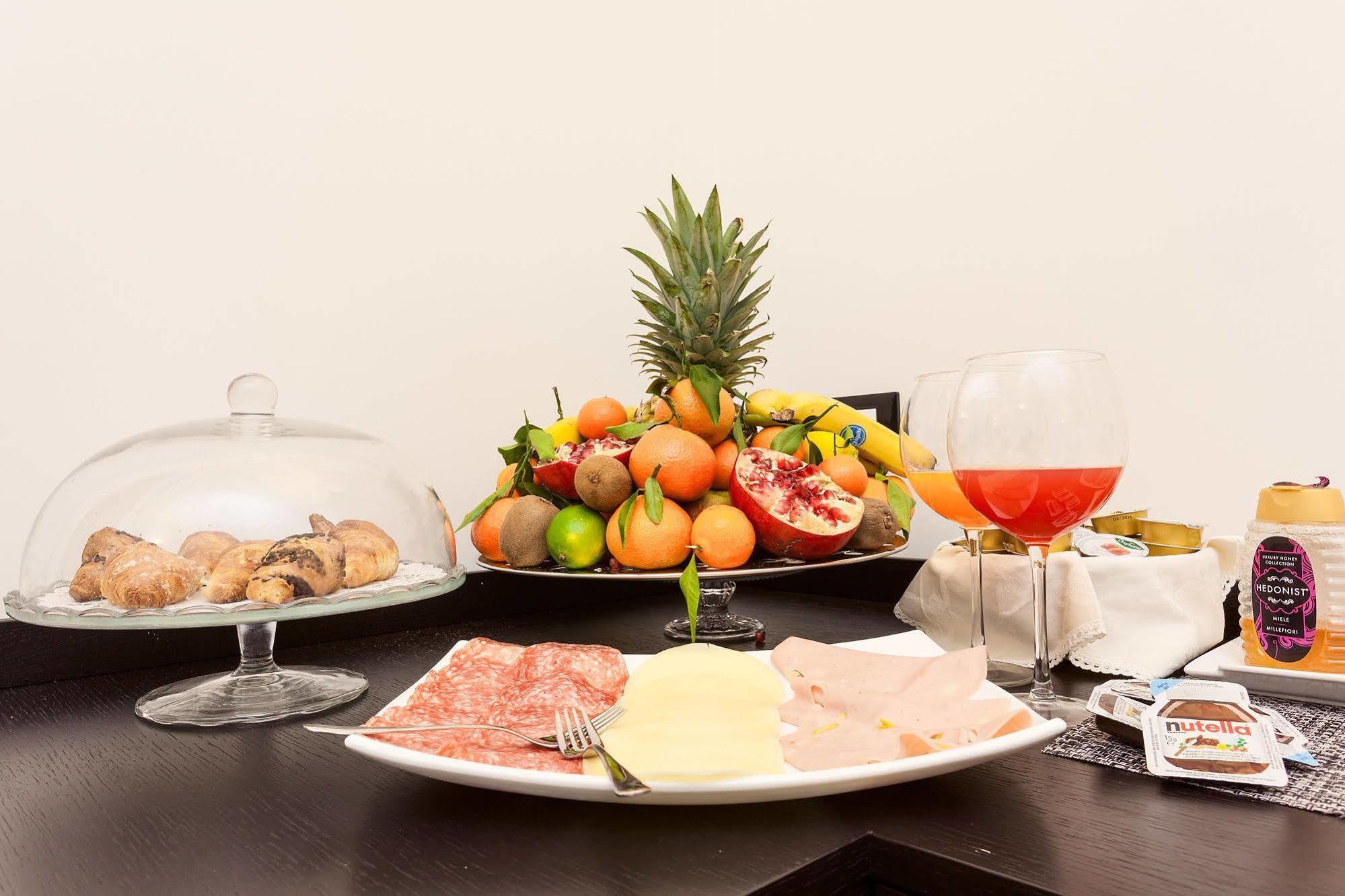 Domus Best Guest House Рим Екстер'єр фото