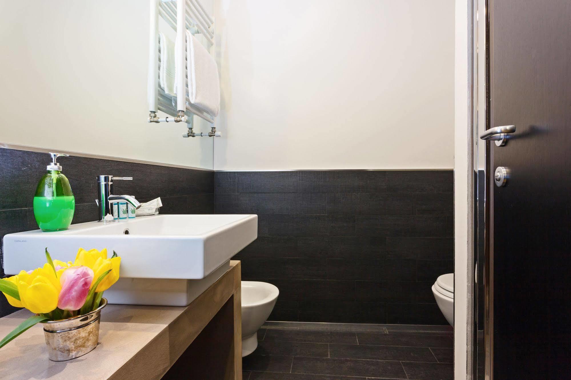 Domus Best Guest House Рим Екстер'єр фото