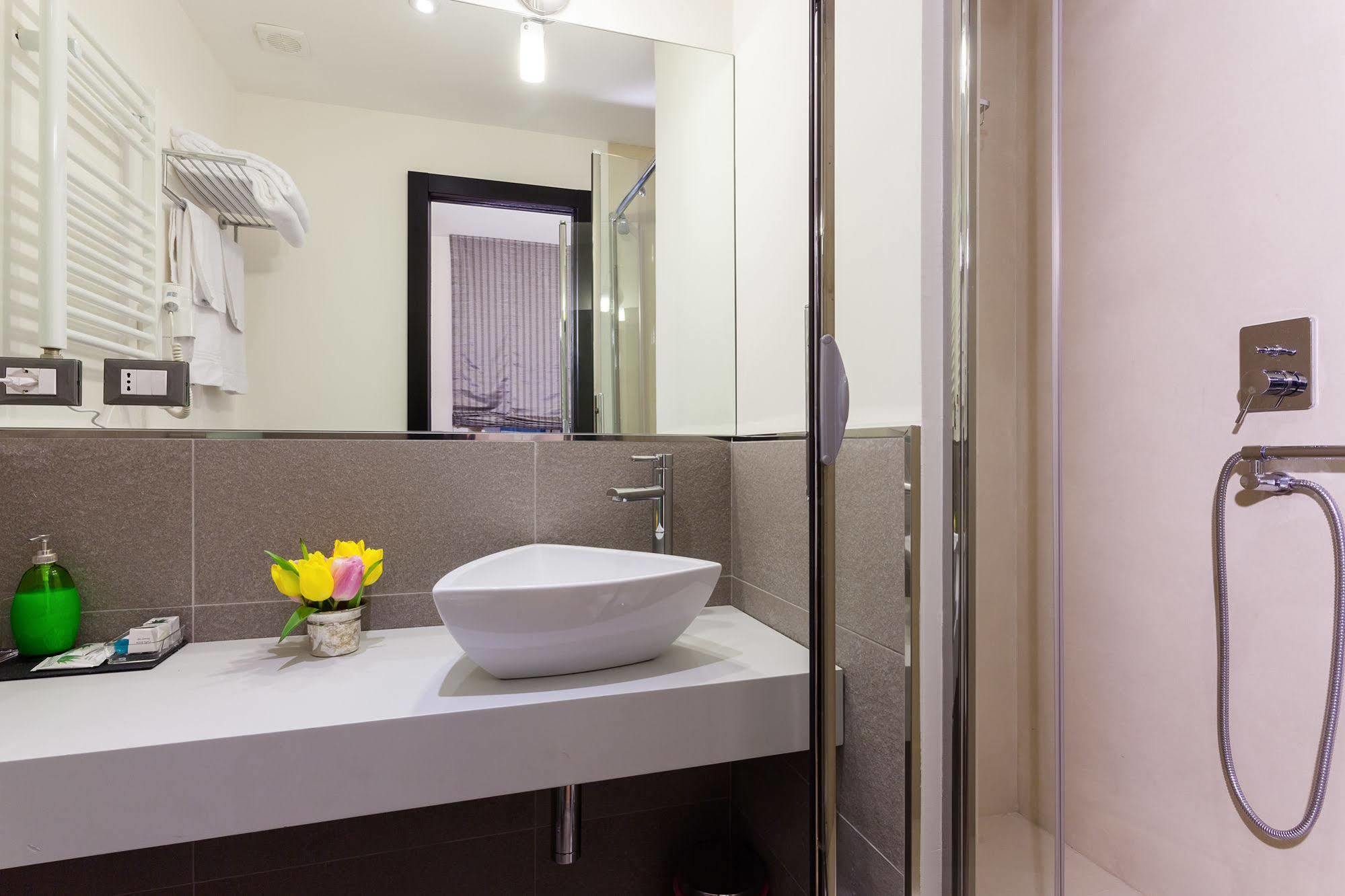 Domus Best Guest House Рим Екстер'єр фото