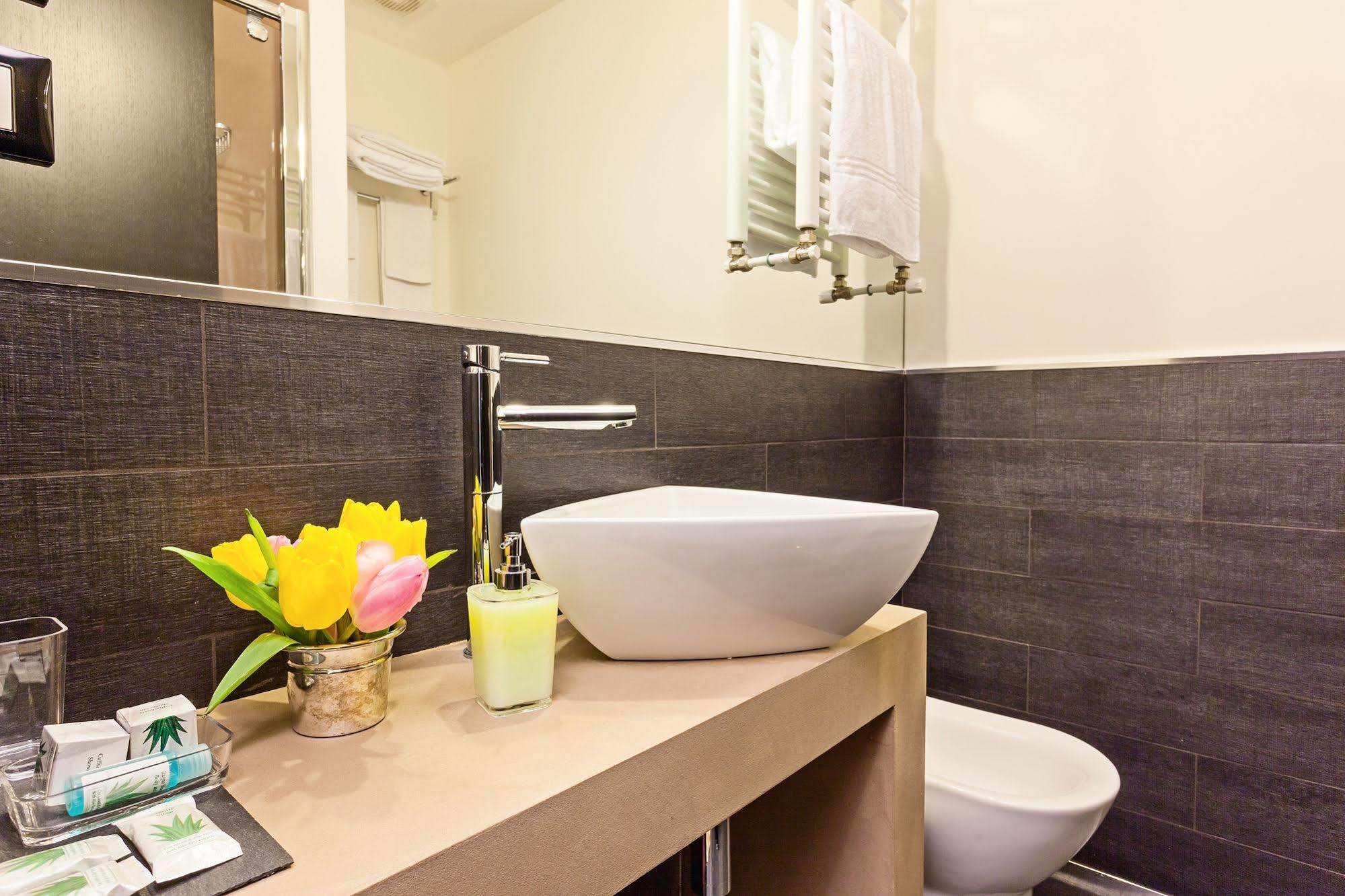 Domus Best Guest House Рим Екстер'єр фото