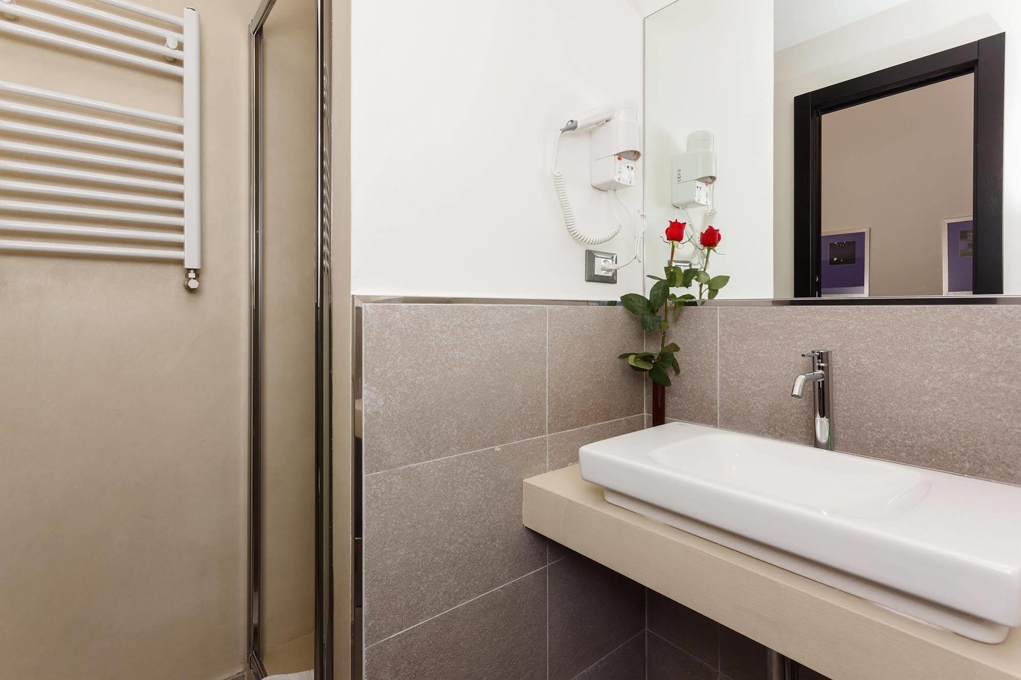 Domus Best Guest House Рим Екстер'єр фото