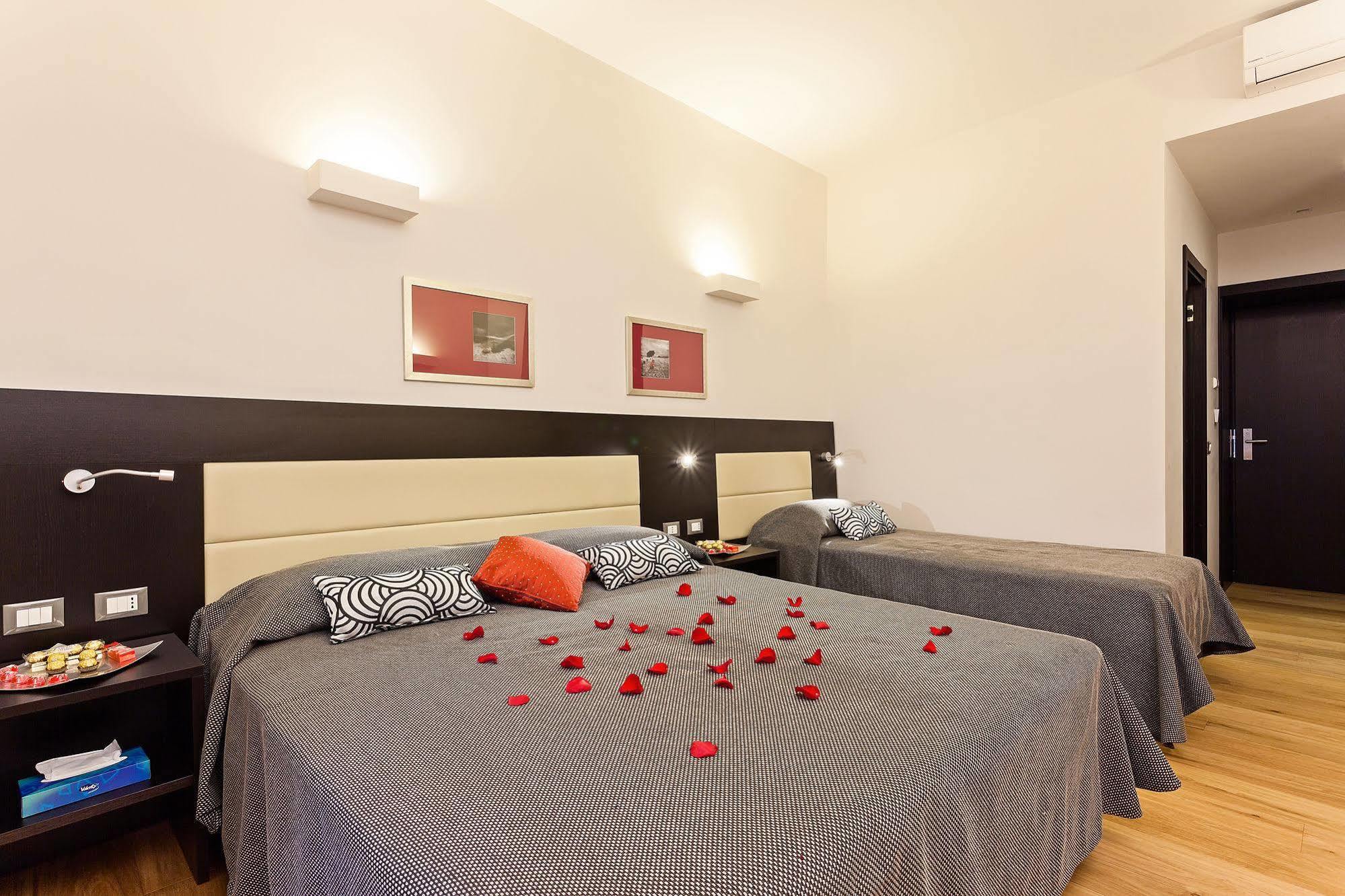 Domus Best Guest House Рим Екстер'єр фото