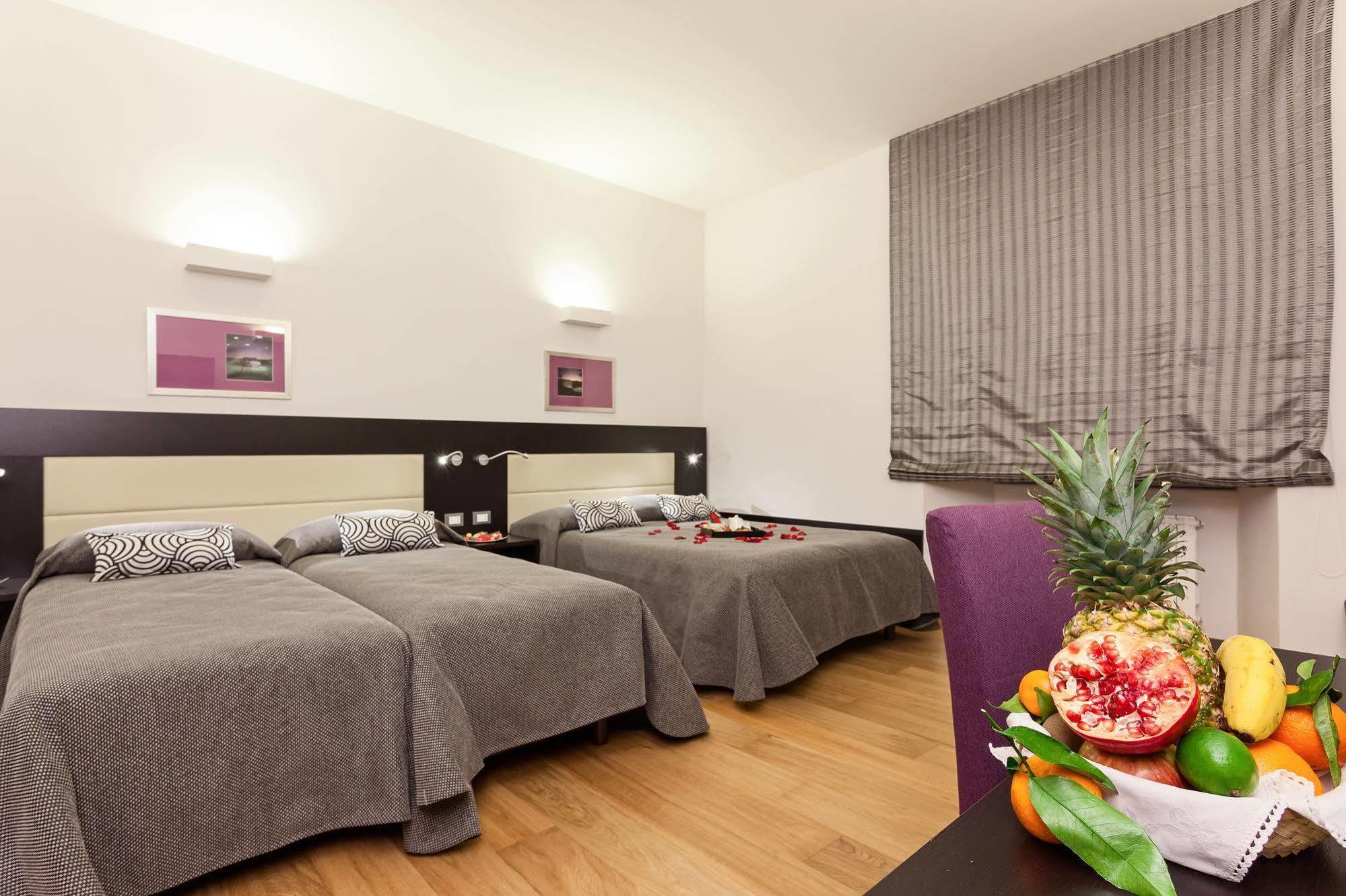 Domus Best Guest House Рим Екстер'єр фото