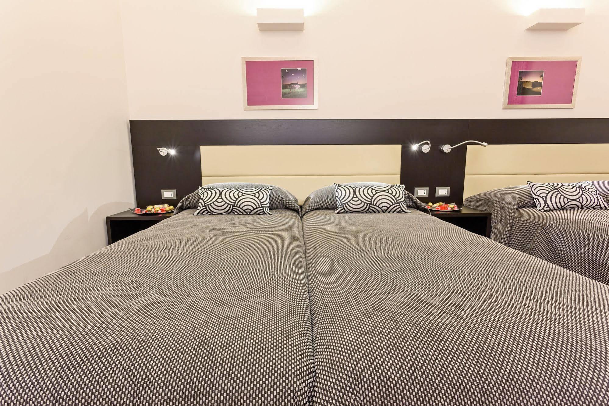 Domus Best Guest House Рим Екстер'єр фото