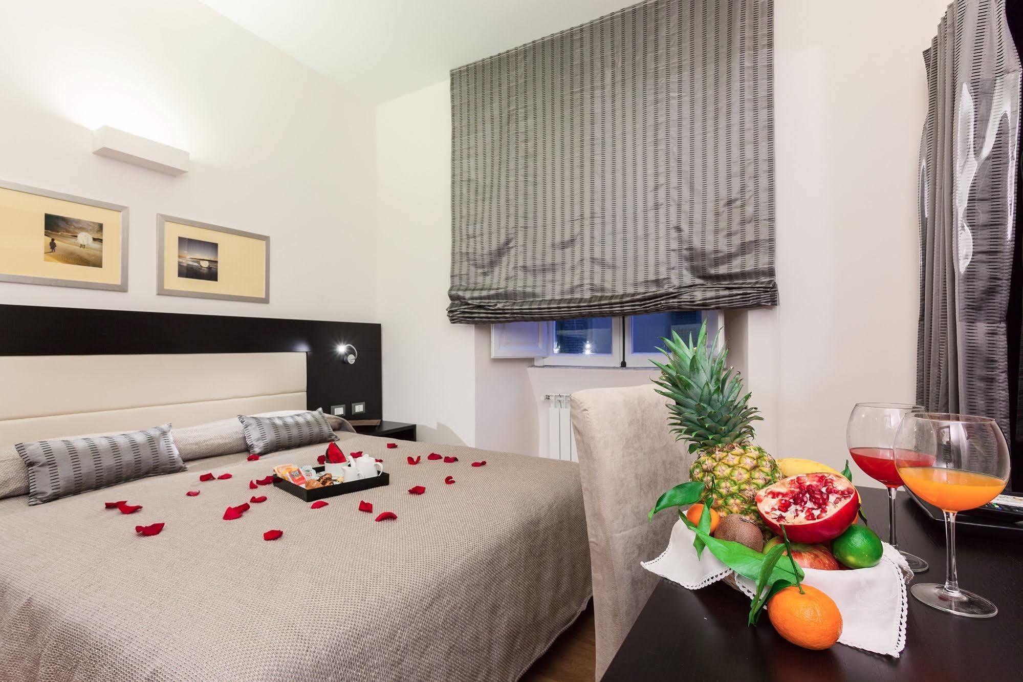 Domus Best Guest House Рим Екстер'єр фото